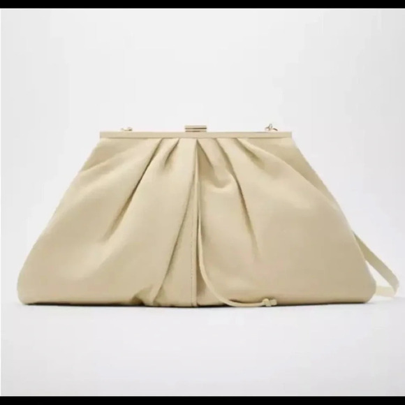 ZARA NEW LEATHER DOUBLE COMPARTMENT PLEATED CROSSBODY BAG OFF WHITE 6740/510 - Picture 2 of 8